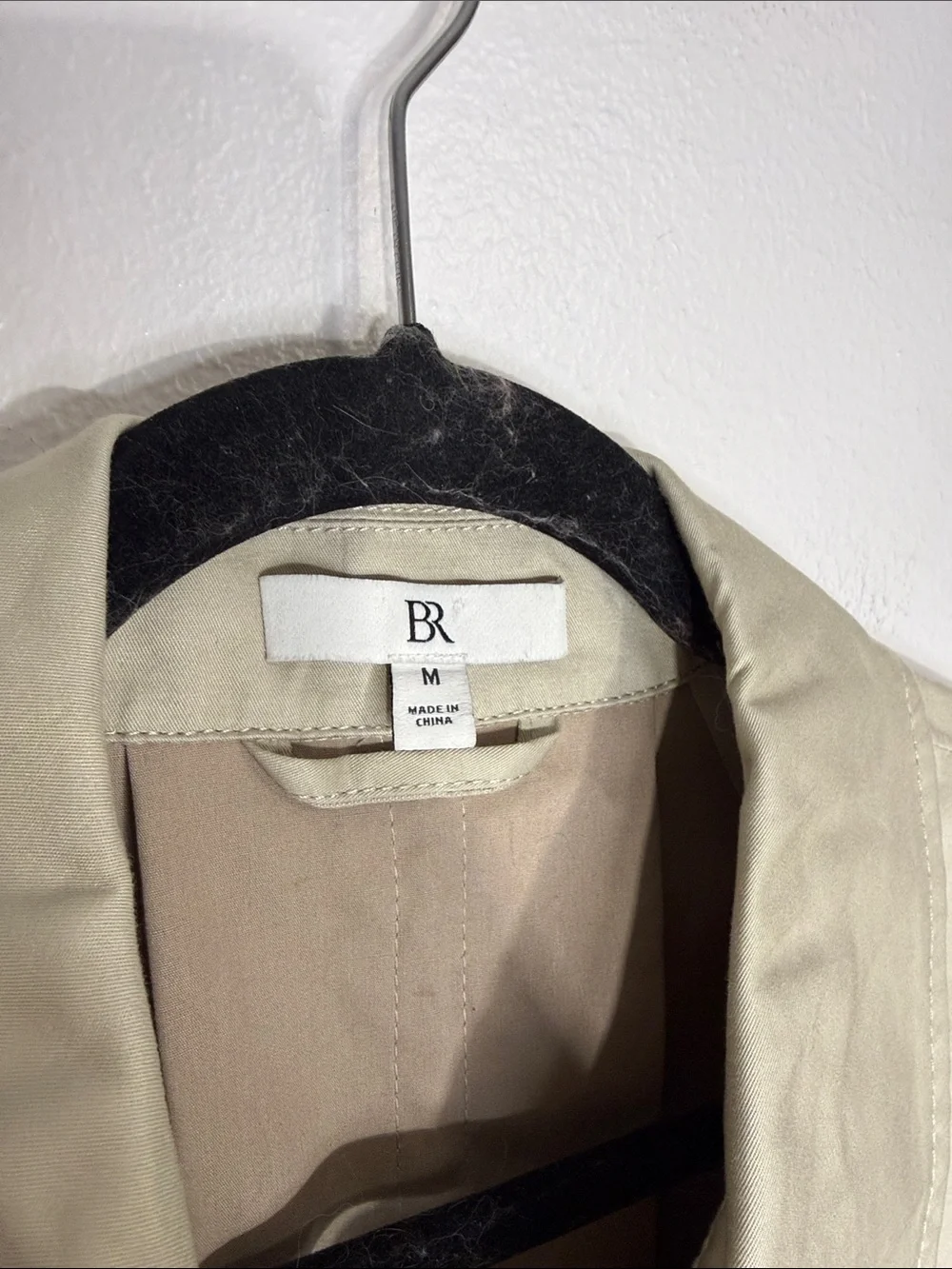 Banana Republic beige belted commuter trench